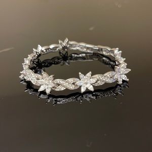 Diamond cluster platinum bracelet